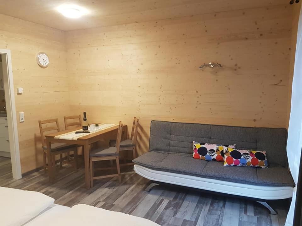 Gaestehaus Am Hahnenkamm Reutte Exterior foto