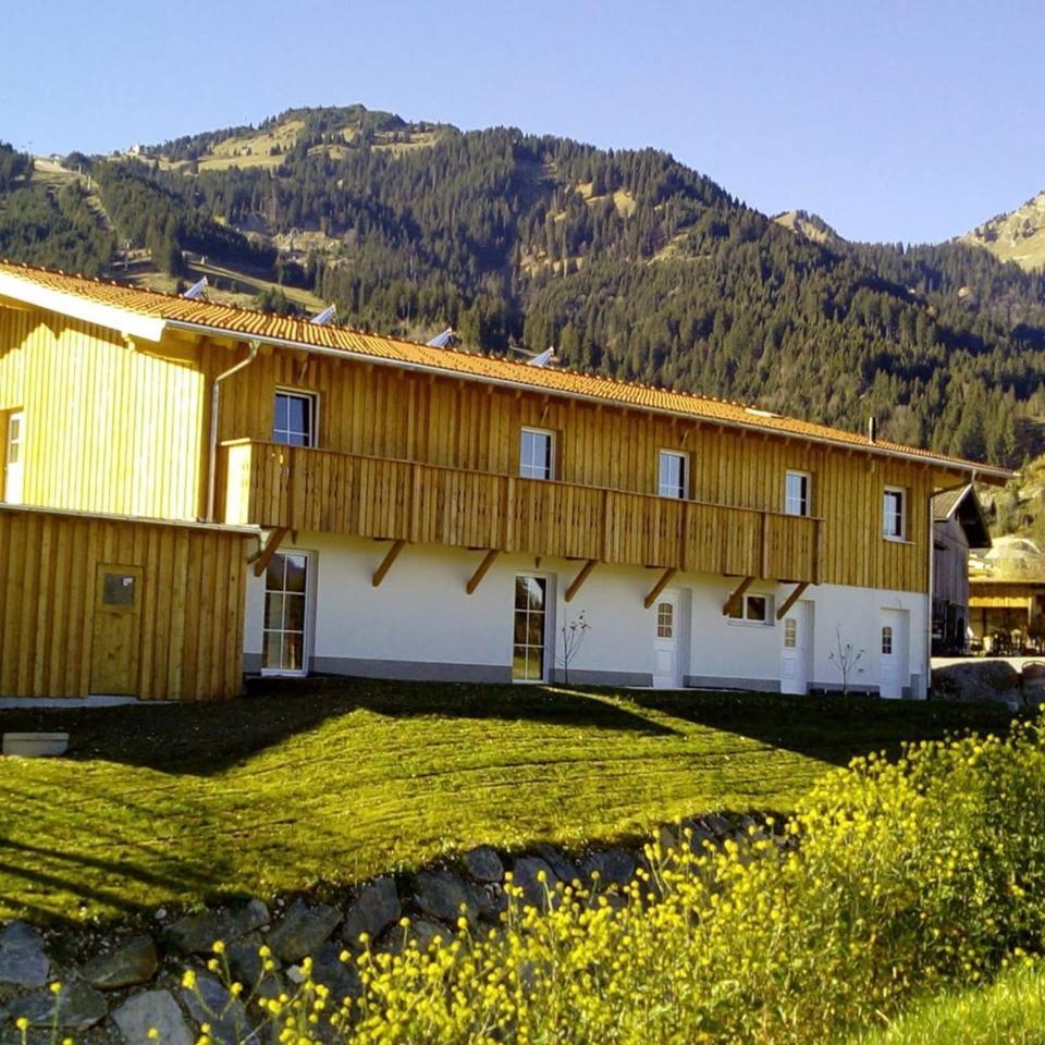 Gaestehaus Am Hahnenkamm Reutte Exterior foto